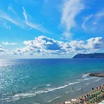 Casetta Budello 50 Mt From Sea